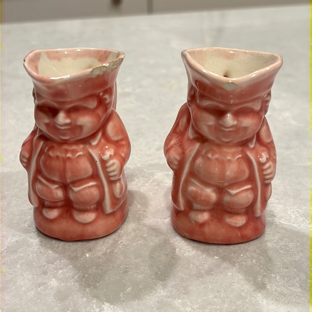 Pair of 1952 Toby creamer pitchers glazed ceramic 2.75”